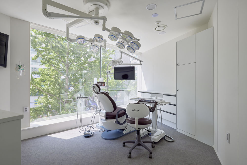 line-up dental hospital (라인업치과병원)