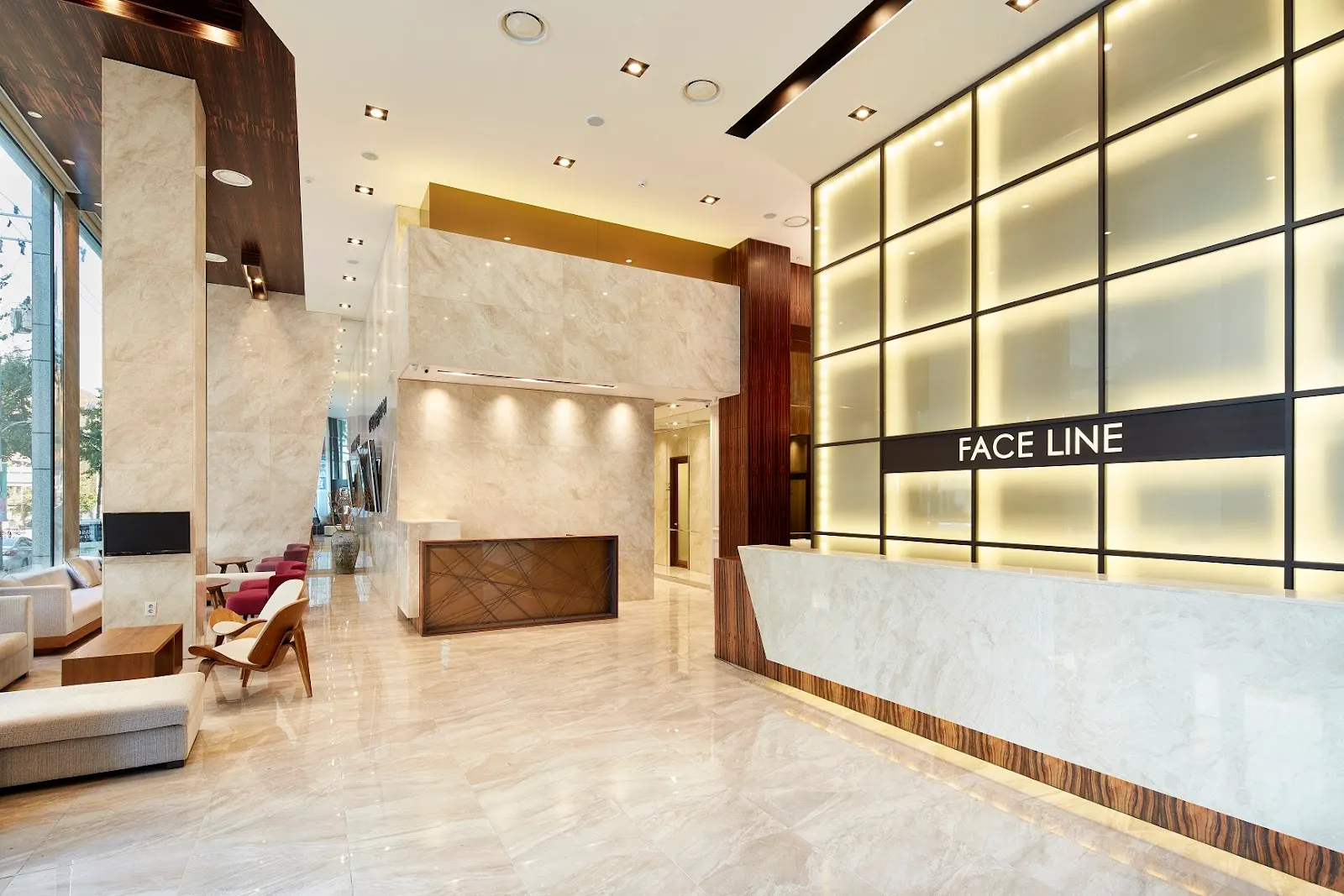 Faceline Plastic Surgery (페이스라인 성형외과의원)