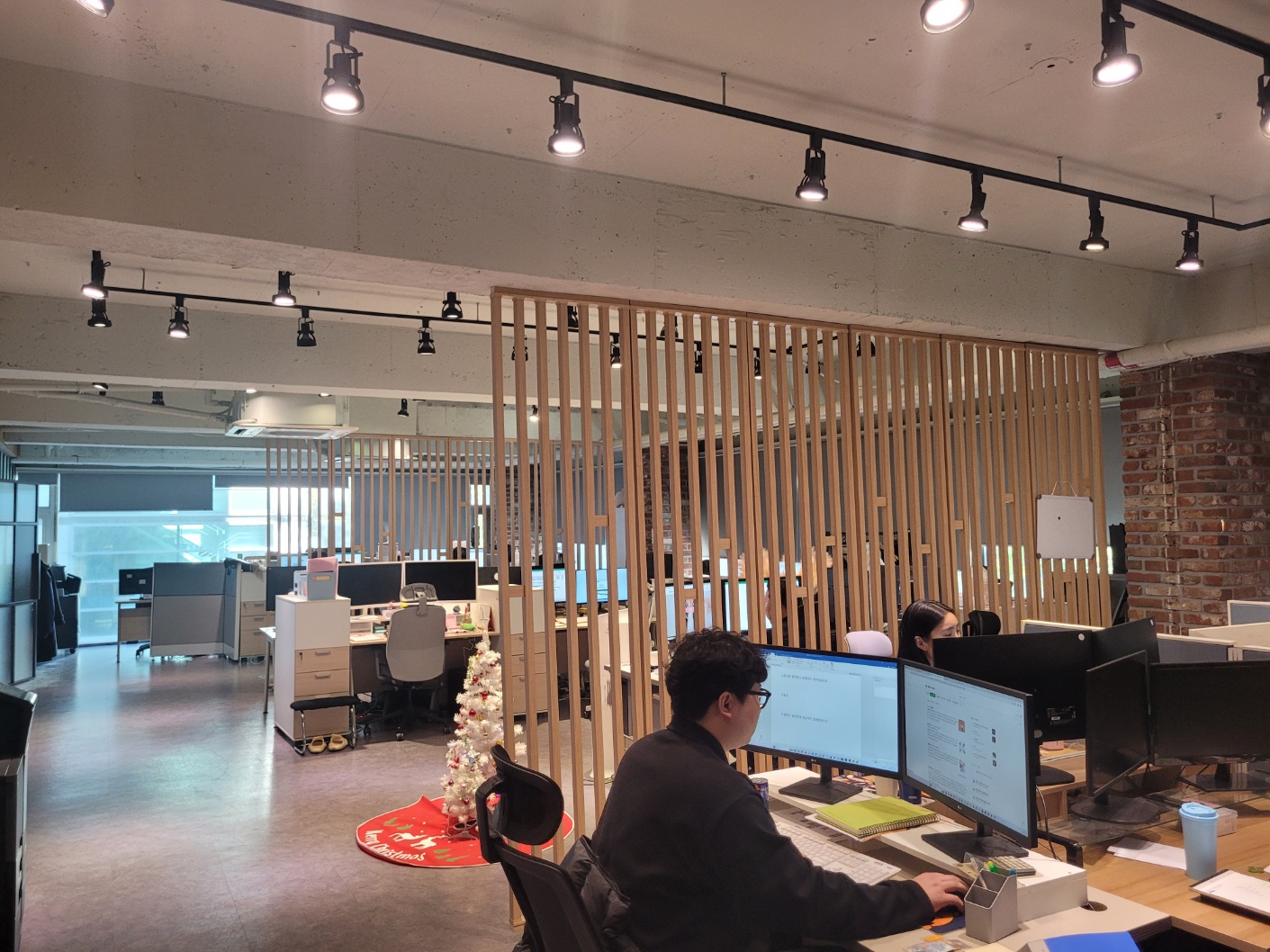 201Company (이공일컴퍼니)