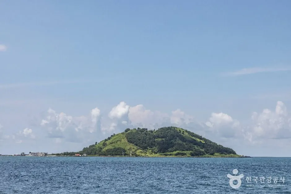 Biyangdo Island (비양도)