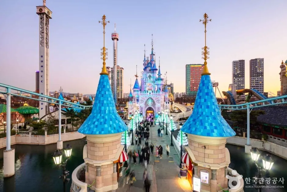 Lotte World (롯데월드 어드벤처)