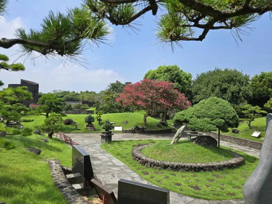 Spirited Garden (생각하는 정원)
