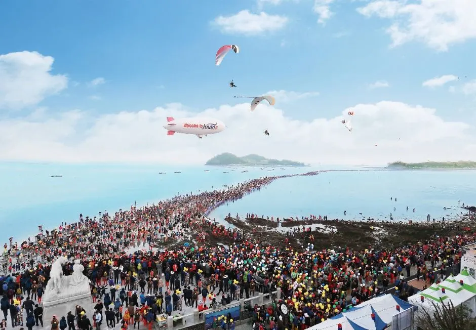 Jindo Miracle Sea Road Festival (진도신비의바닷길 축제)