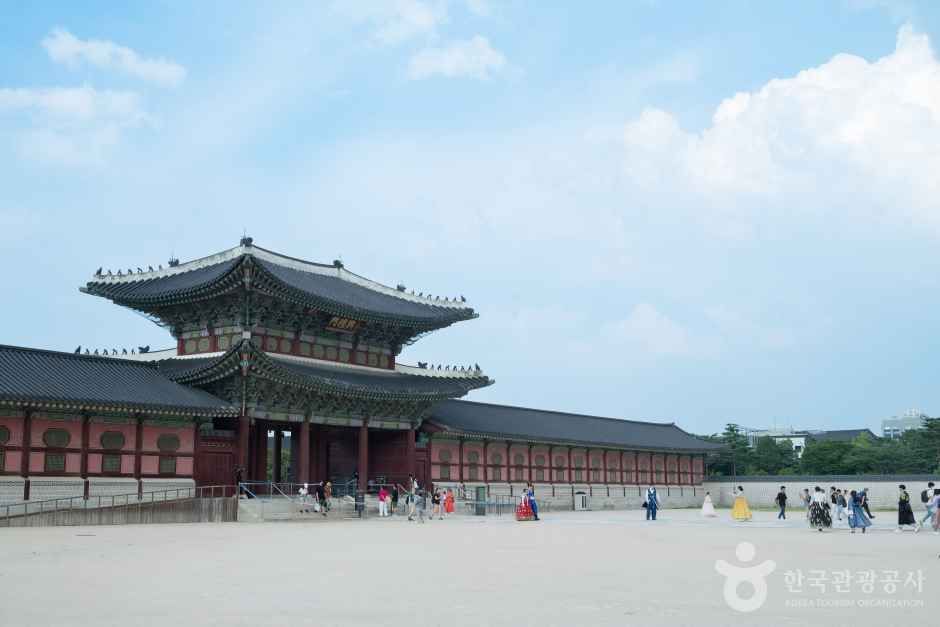 Gyeongbokgung Palace main gate