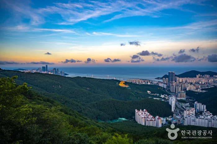 Hwangnyeongsan Mountain ()