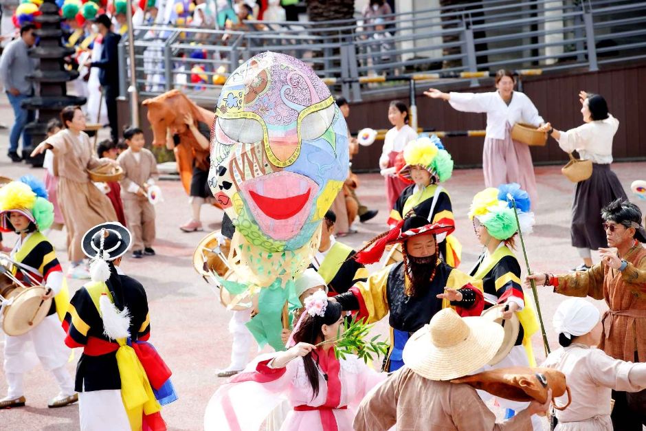 Tamna Culture Festival (탐라문화제)