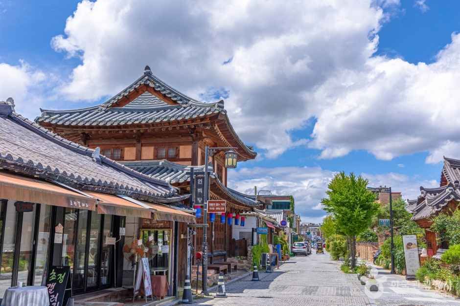 Jeonju Hanok Village [Slow City] (전북 전주 한옥마을 [슬로시티])