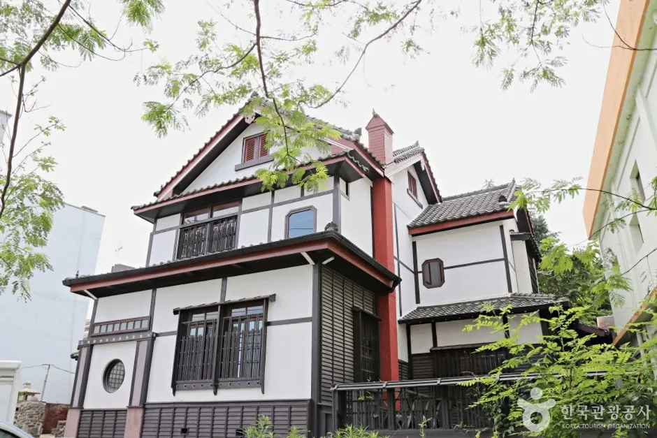 군산 부윤관사