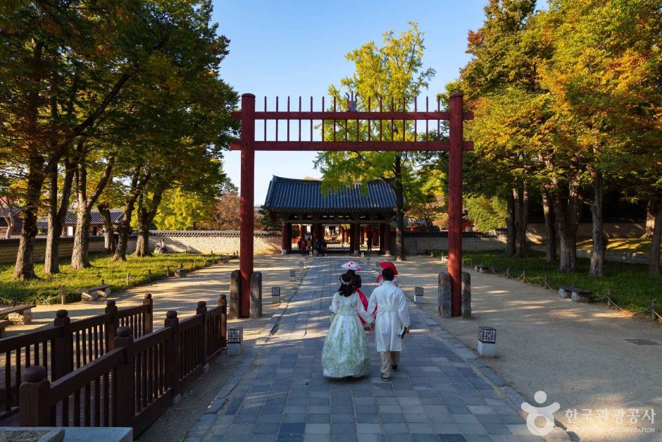 Gyeonggijeon Shrine (경기전)