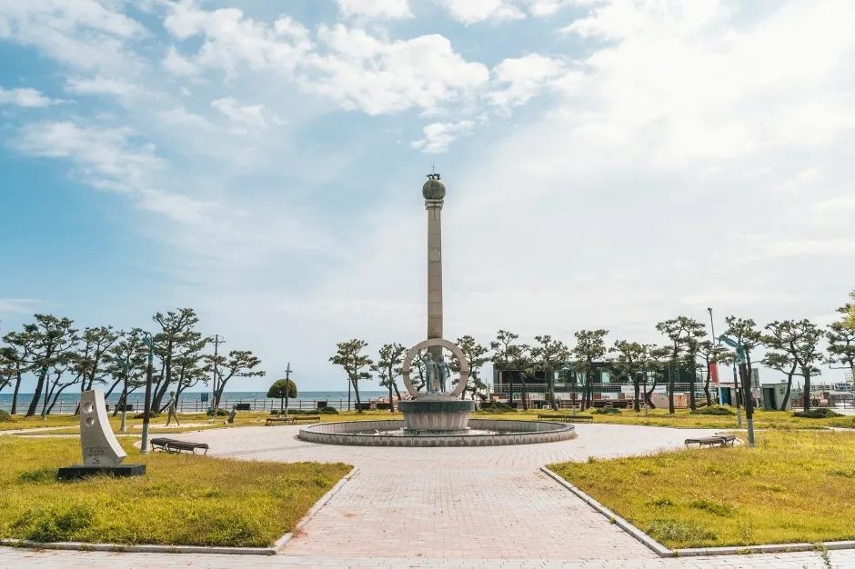 "동해 일출 보러 갈까?"... 속초 설악해맞이공원, 강원의 새벽을 열다